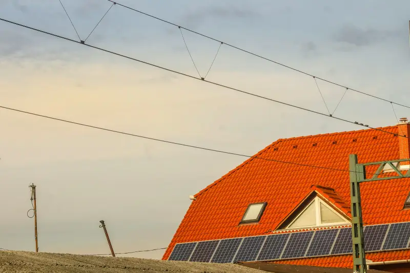 Optimizers vs Micro-omvormers: Wat Levert Meer Op?